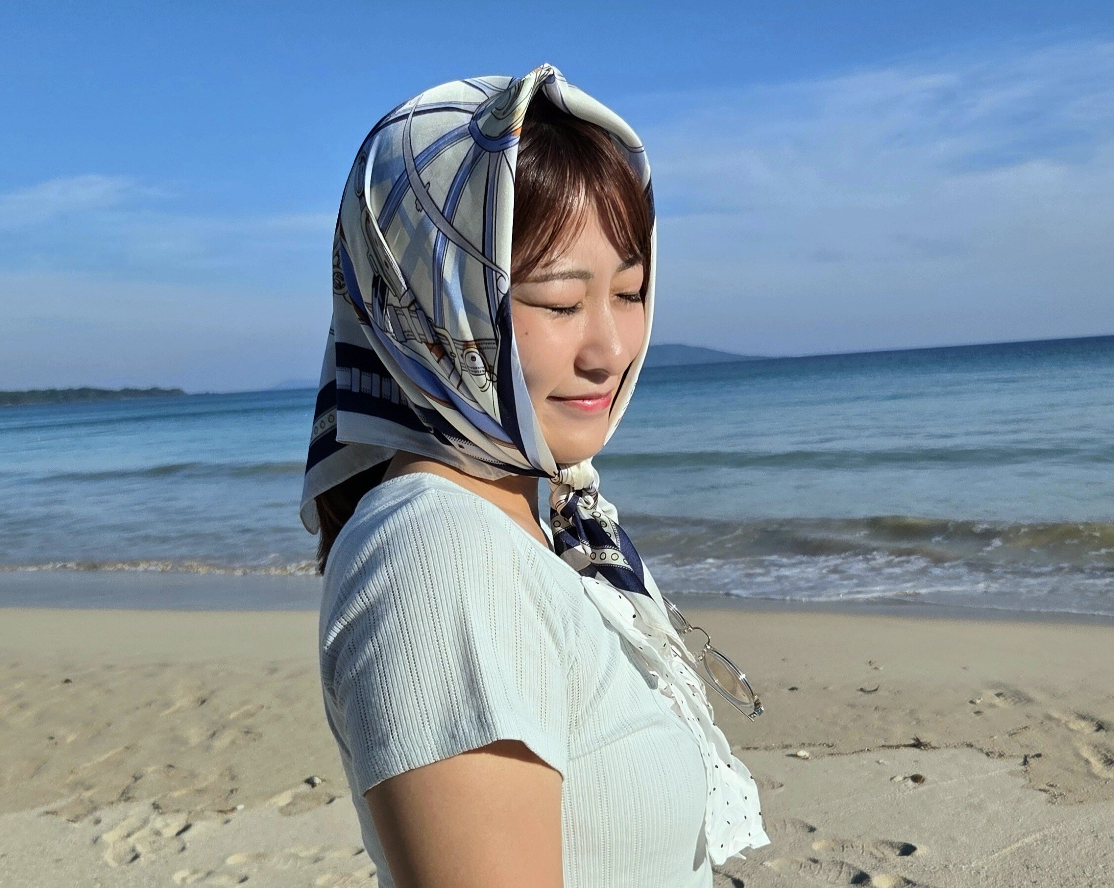 青のスカーフ.jpg