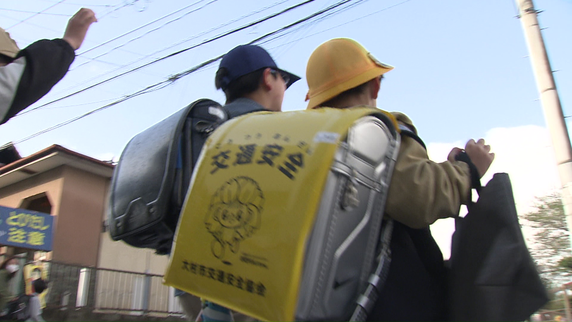 全裸で通学路 