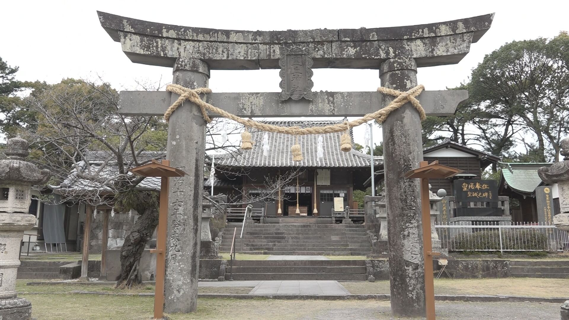 霊岡神社.jpg