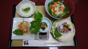 草花洛