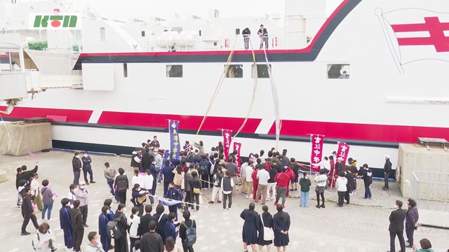 別れの春の涙と笑顔…五島を離れる人たちの別れの光景【五島市】