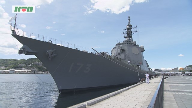 日本初イージス艦「こんごう」が長崎に“里帰り”速射砲のデモも