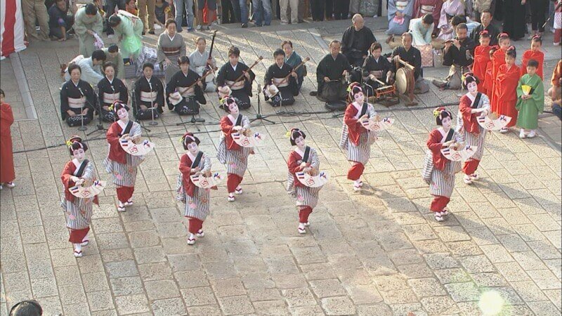 【今籠町】傘鉾 / 本踊