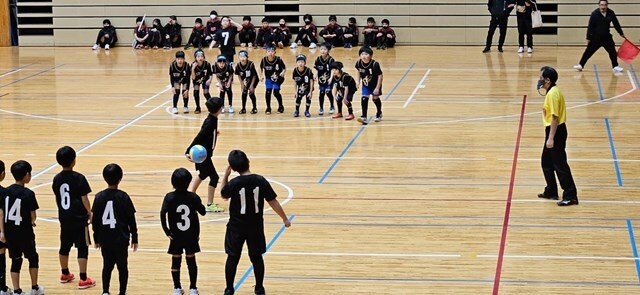 s-第22回 KTN杯 小学生ドッジボール大会試合状況①.jpg