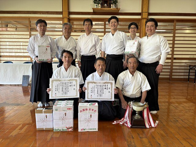 第３４回ＫＴＮ杯争奪長崎県弓道大会s-男子団体・個人入賞者.jpg