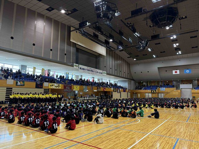 s-2025ネッツ小学生ドッジボール大会2状況写真開会式.jpg